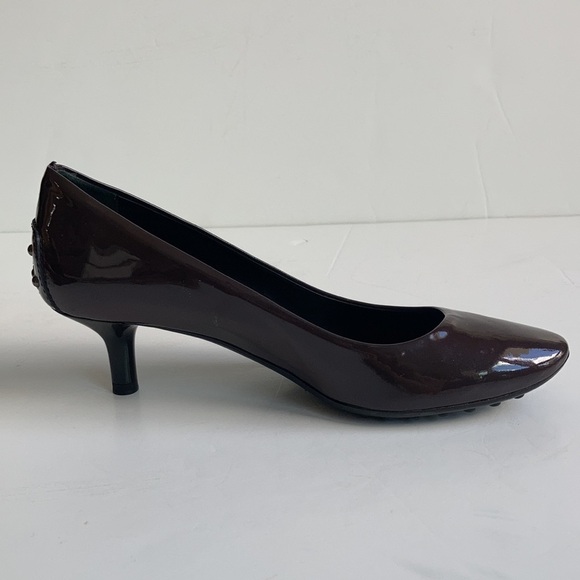 Tod’s mocha patent leather pump kitten heel studded heel rubber pebble outsole - Picture 6 of 16